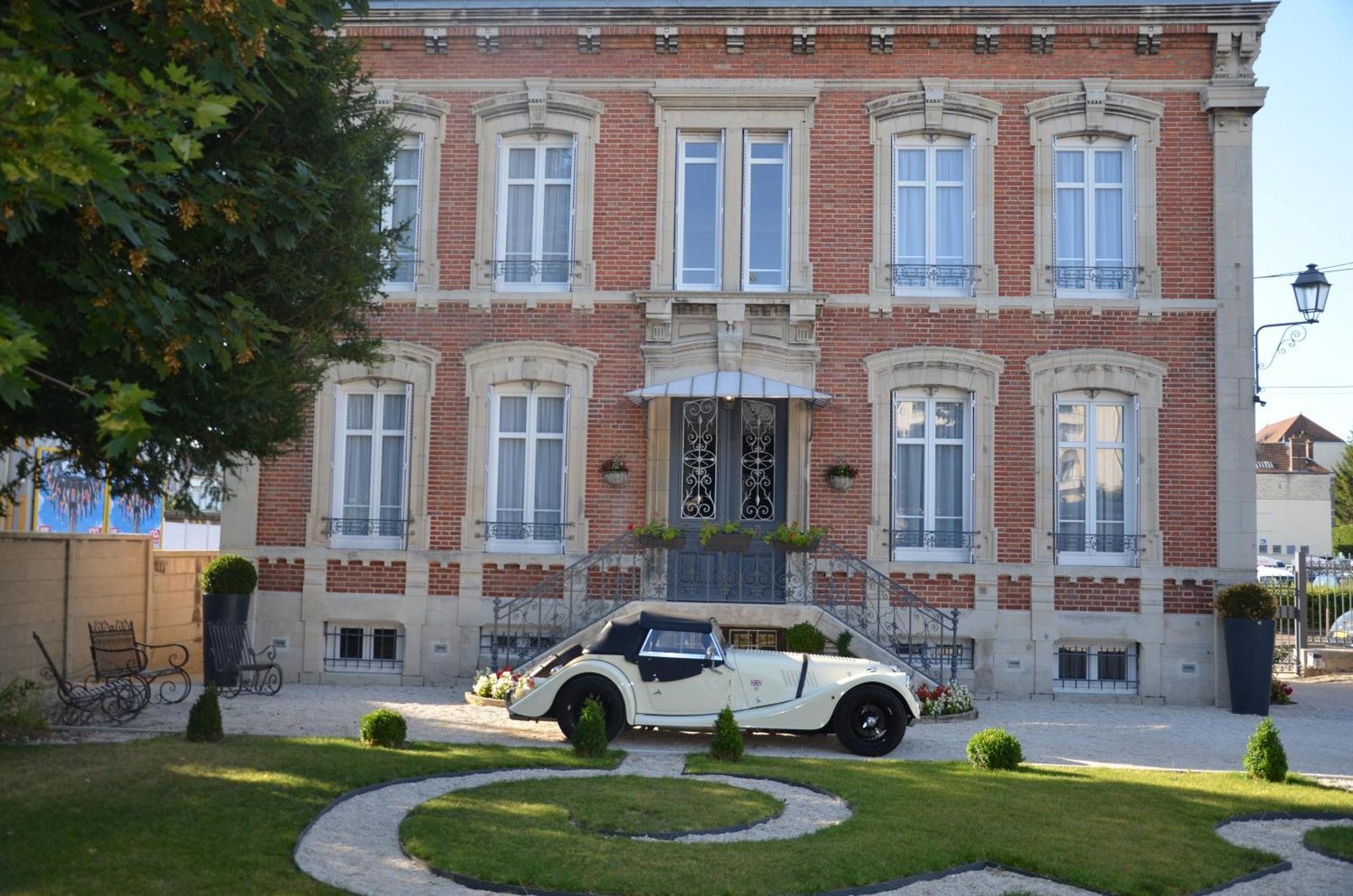 Отель La Demeure De Charme Труа Экстерьер фото